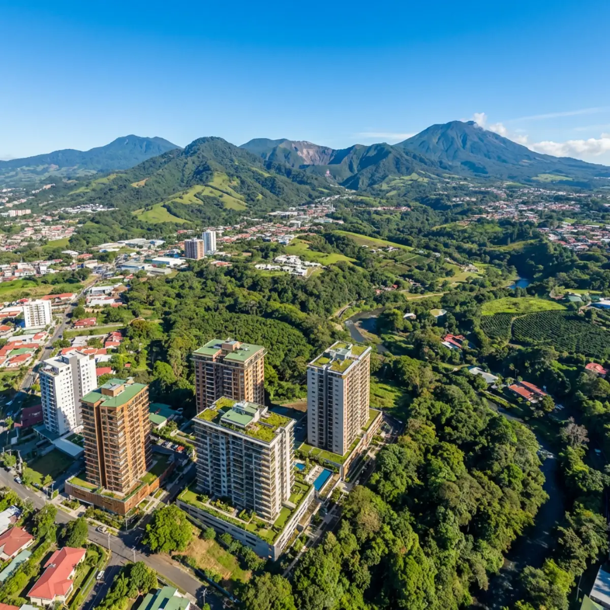 Equipo de marketing analizando buyer personas en Costa Rica